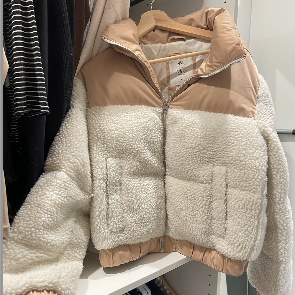 Abercrombie & Fitch Womens Ultra Mini Puffer Jacket